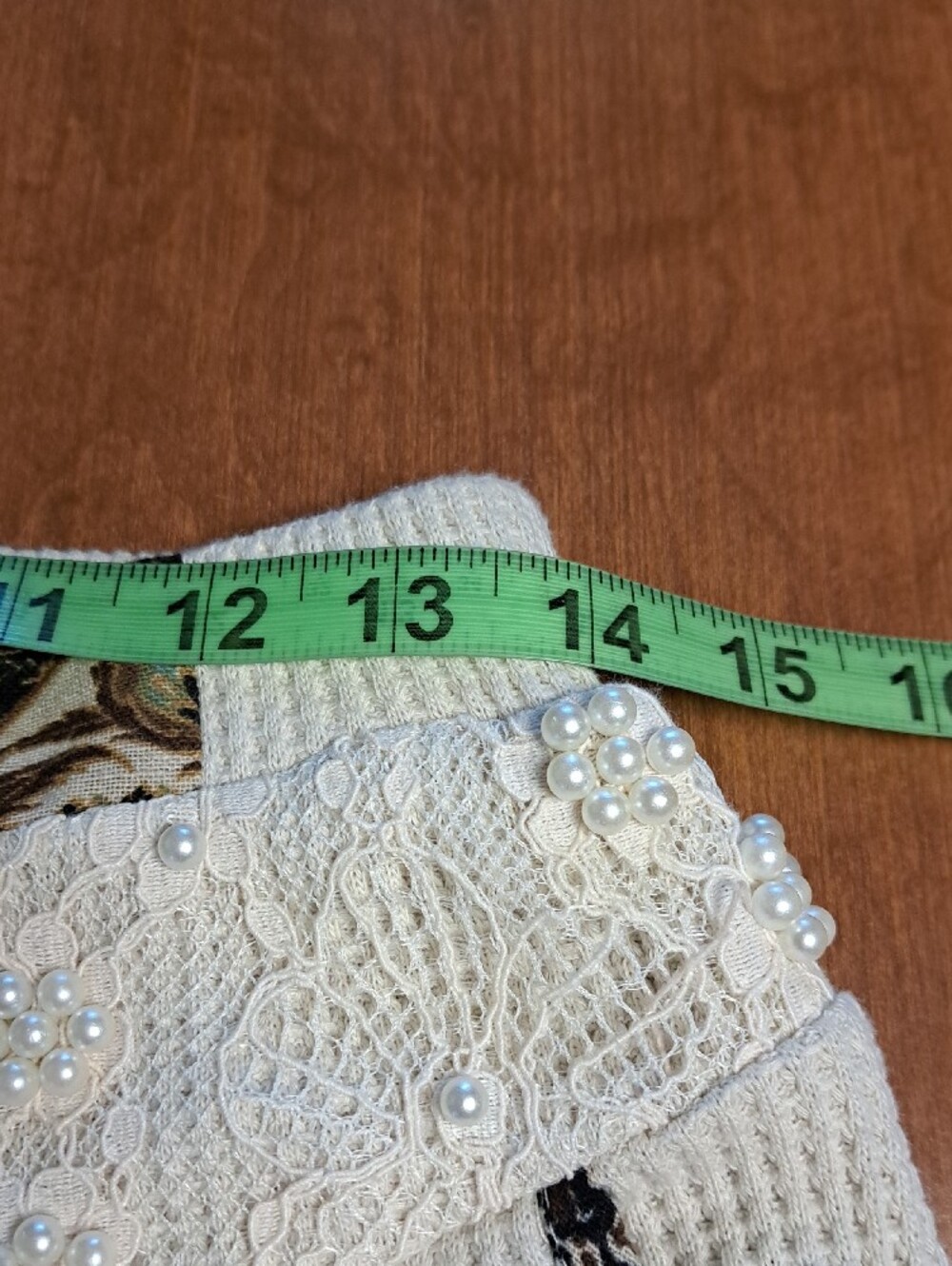 POL Cream Textured Top with Paisley Accent Inseam 27.5 NWOT - Picture 5 of 5